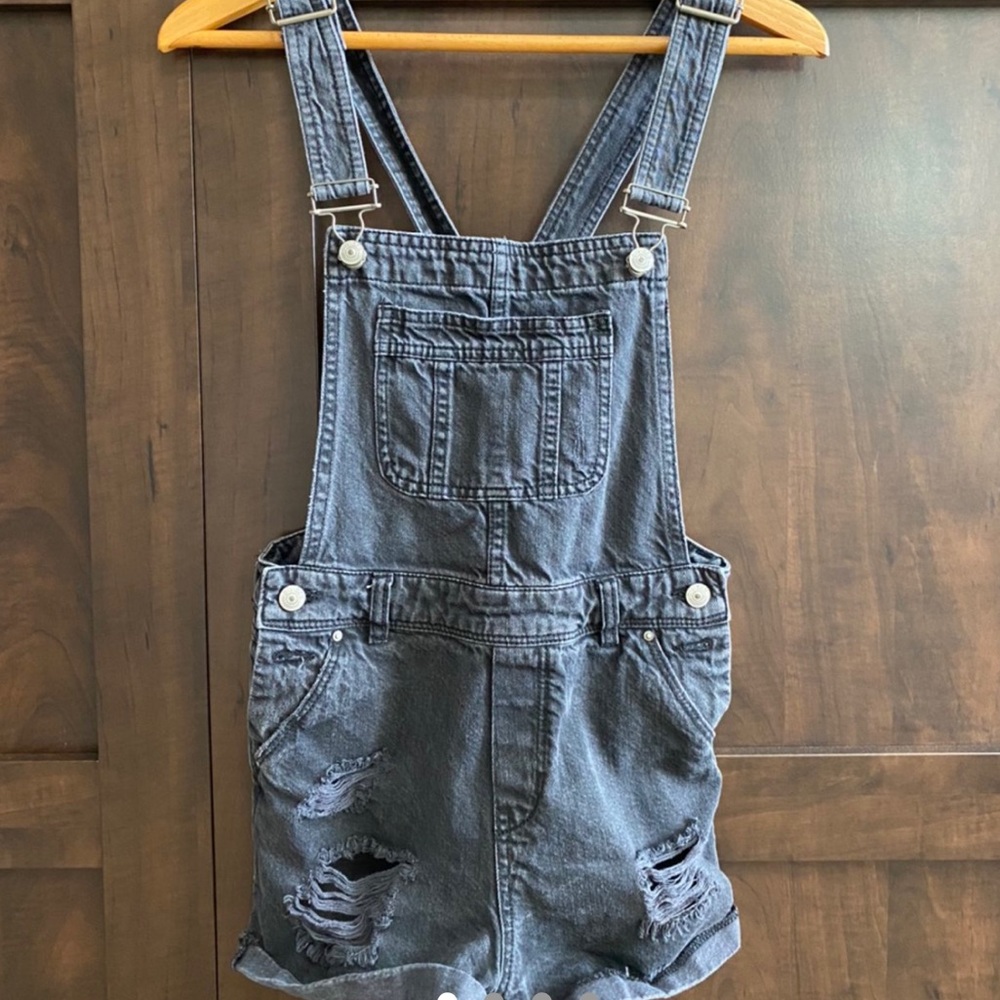 ✨H&M SHORTALLS✨